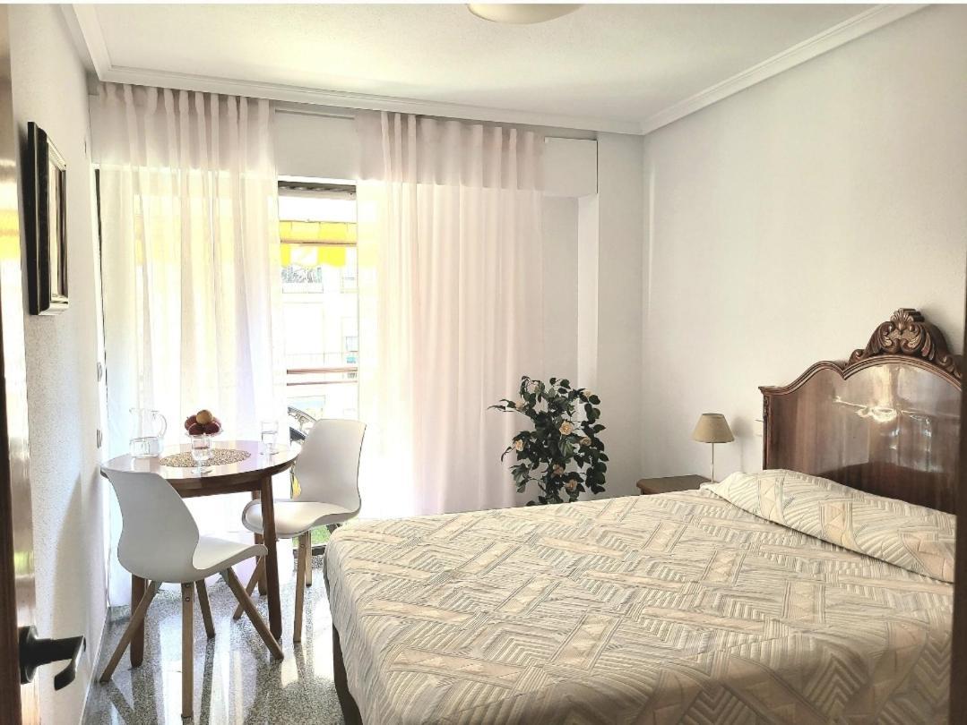 Amistosa, Habitacion Con Balcon, Alicante, Playa, Centro, Rambla, Mercado Apartment Bagian luar foto